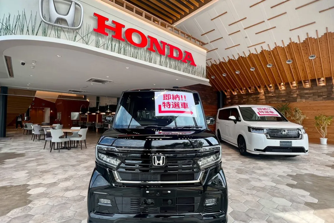 株式会社ホンダ販売和歌山＿ホンダカーズ紀の川＿永穂店＿店舗内