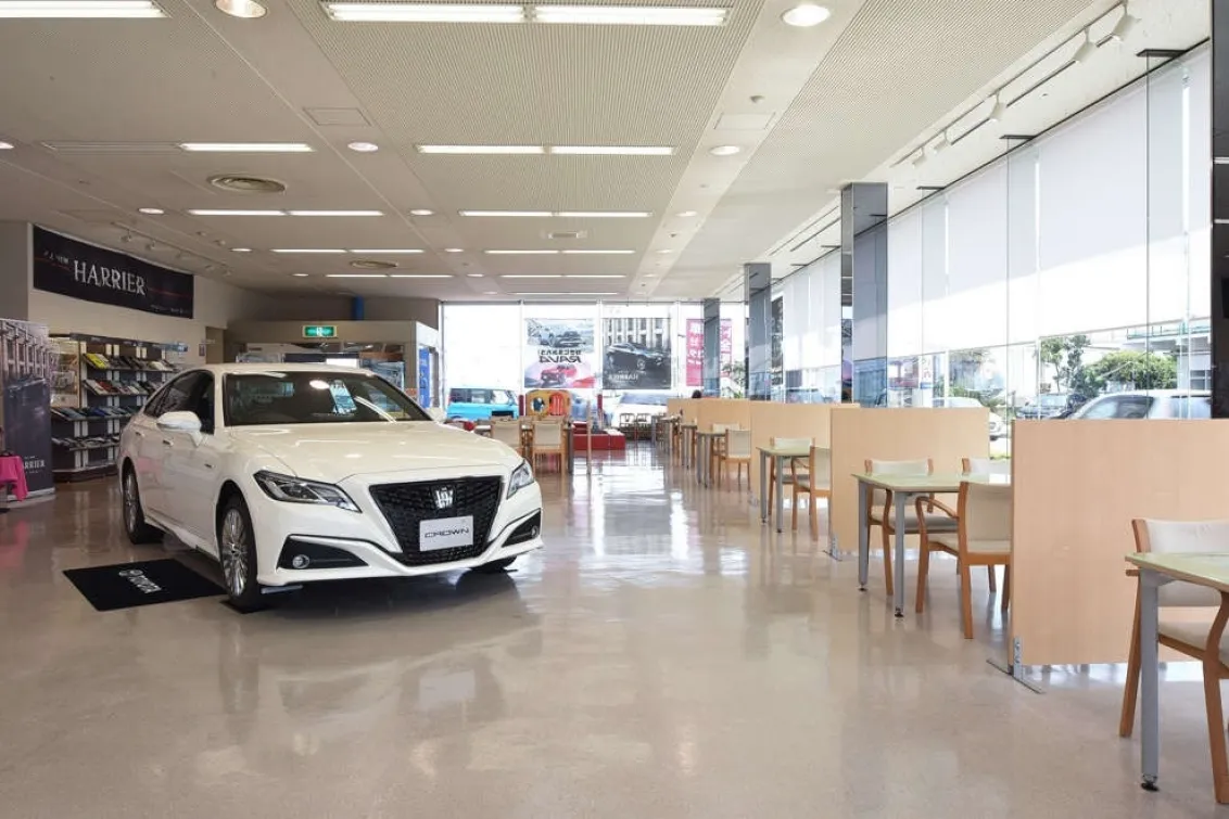 福島トヨタ自動車株式会社＿福島店＿店舗内観