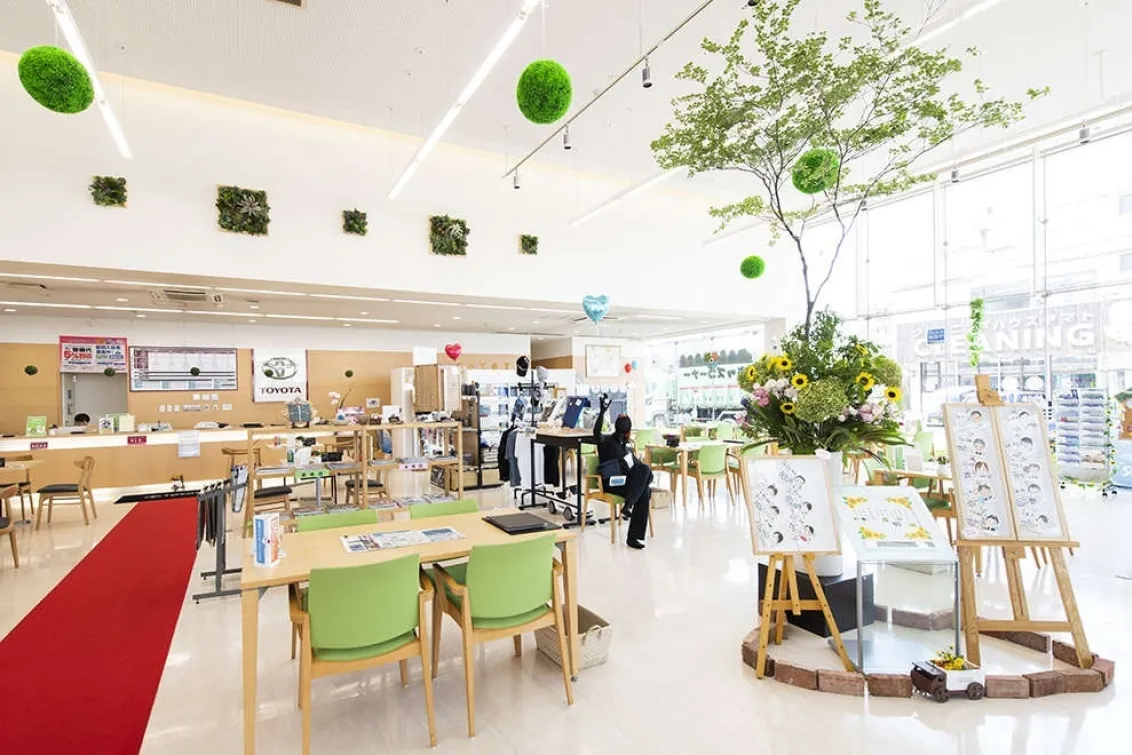 福島トヨタ自動車株式会社＿郡山富久山店＿店舗内観