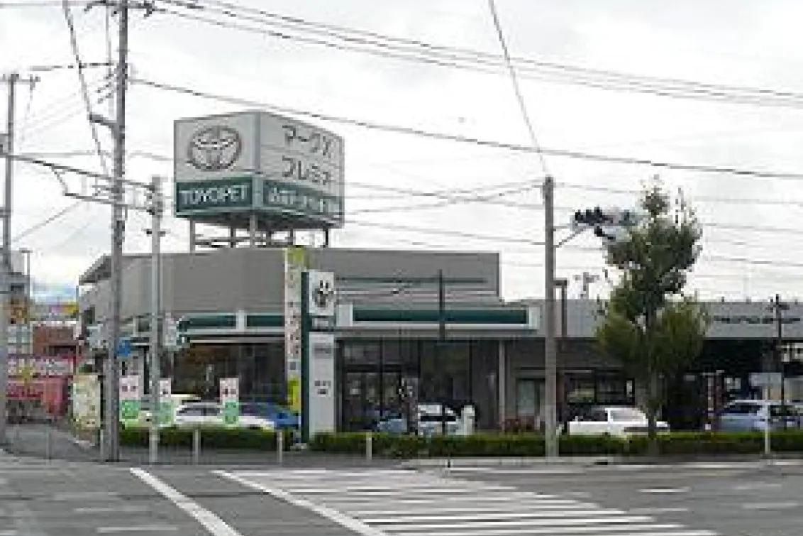 山梨トヨペット株式会社_国母店_店舗風景