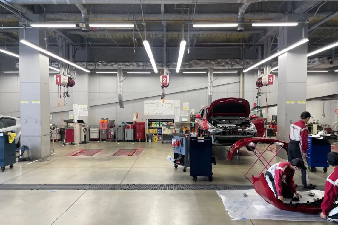 岐阜トヨタ自動車株式会社_金園店__内装