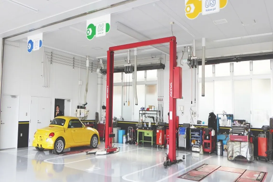 株式会社未来工房_所沢店_店舗内装