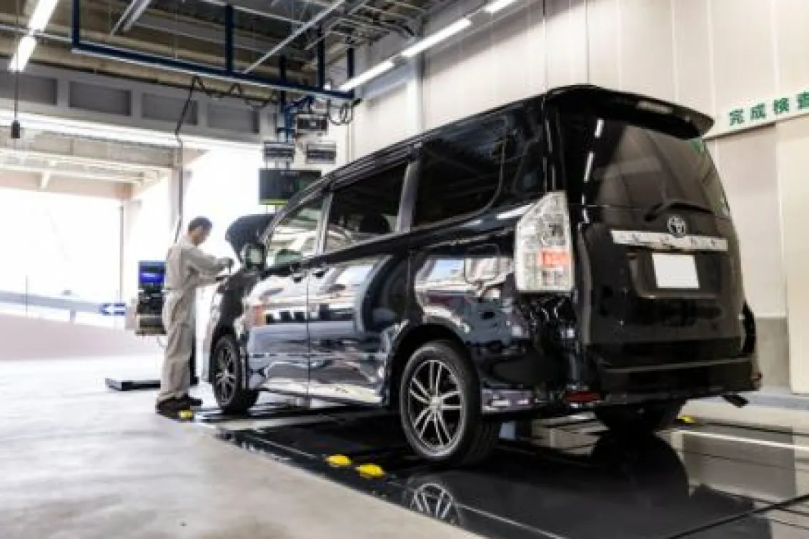 モービルオート株式会社_整備場