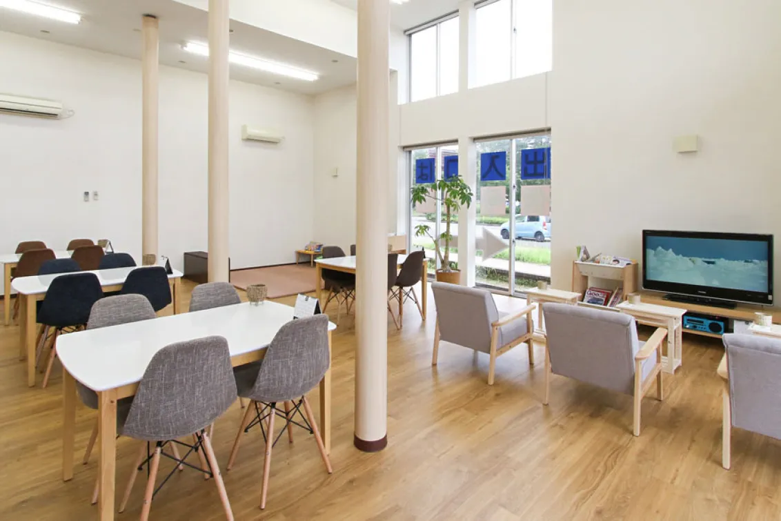 スズキ_株式会社カーステーション新潟_ココセレクト長岡店_内観