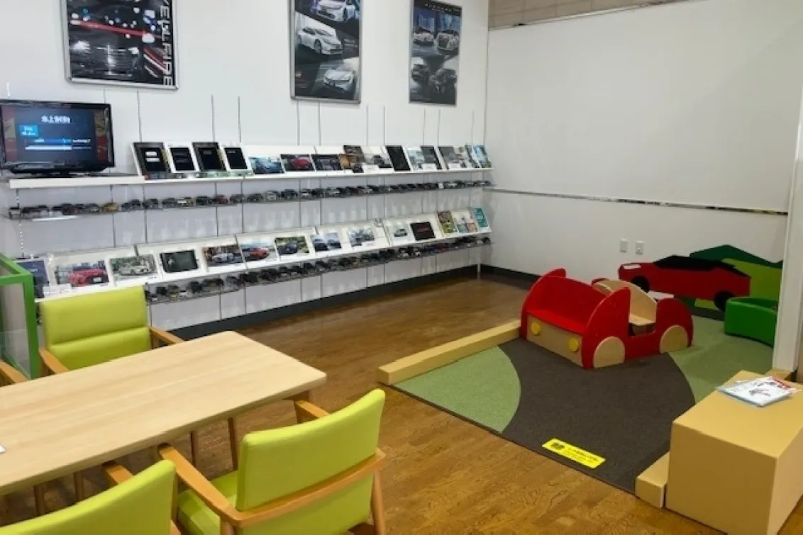 奈良トヨタ株式会社_モビリティガーデンＲＴ押熊_