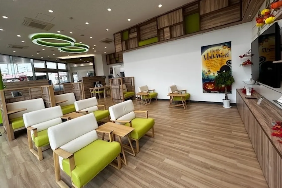 奈良トヨタ株式会社_モビリティガーデンＲＴ押熊支店_