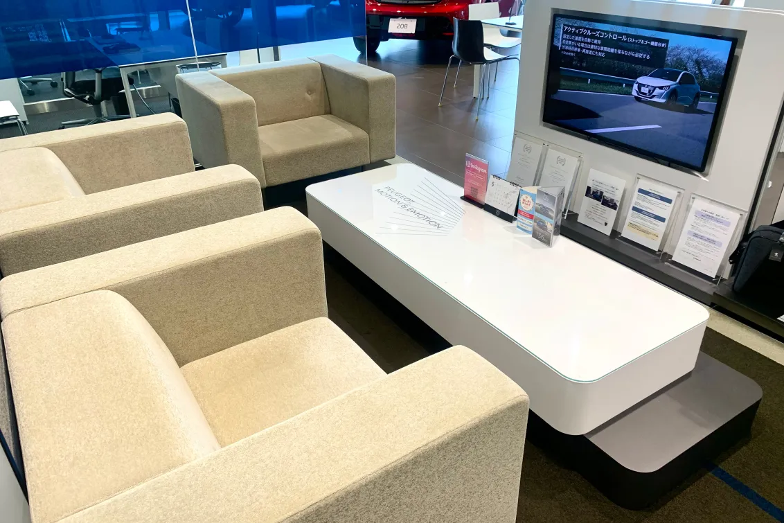 プジョー_藤沢自動車株式会社_PEUGEOT 金沢_店舗内装