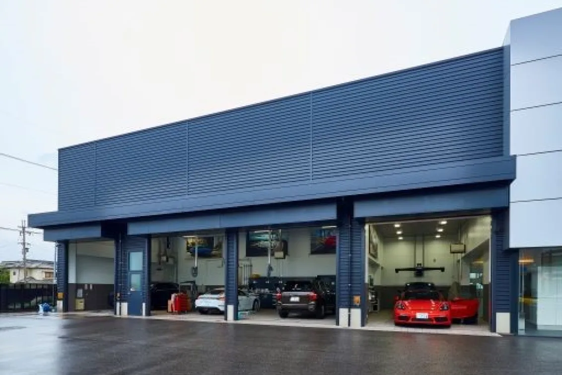 ポルシェ滋賀＿工場