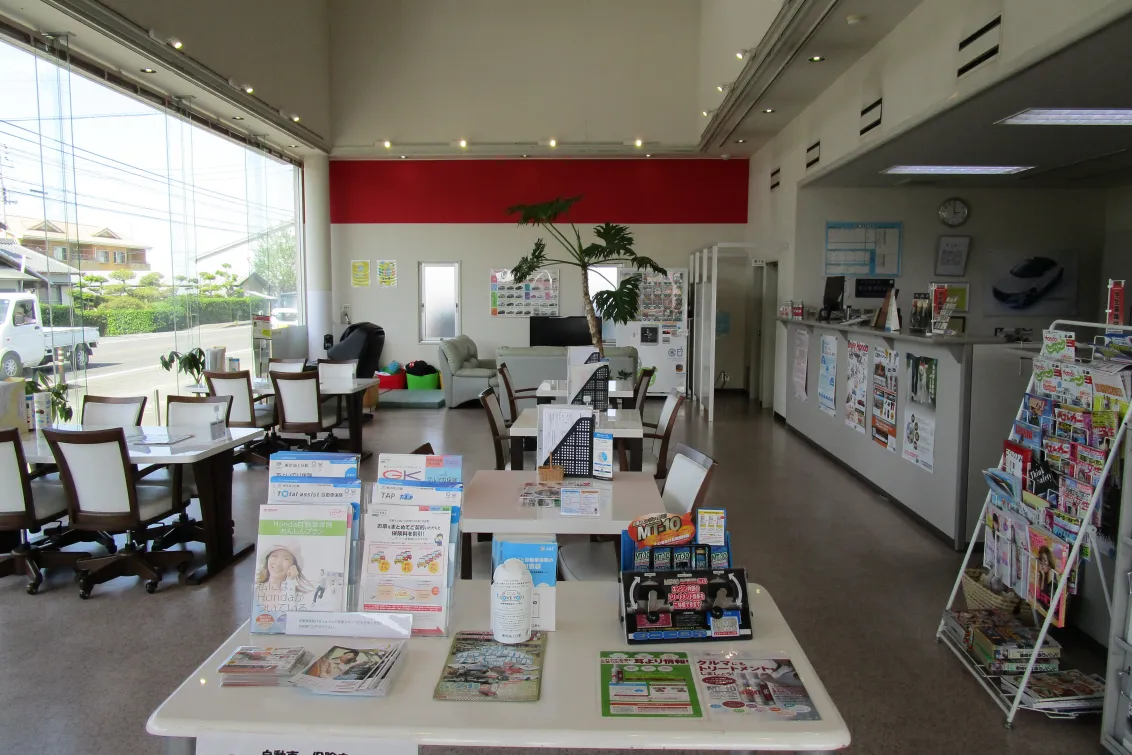 ホンダ_ホンダカーズ徳島中央_鴨島店_内装