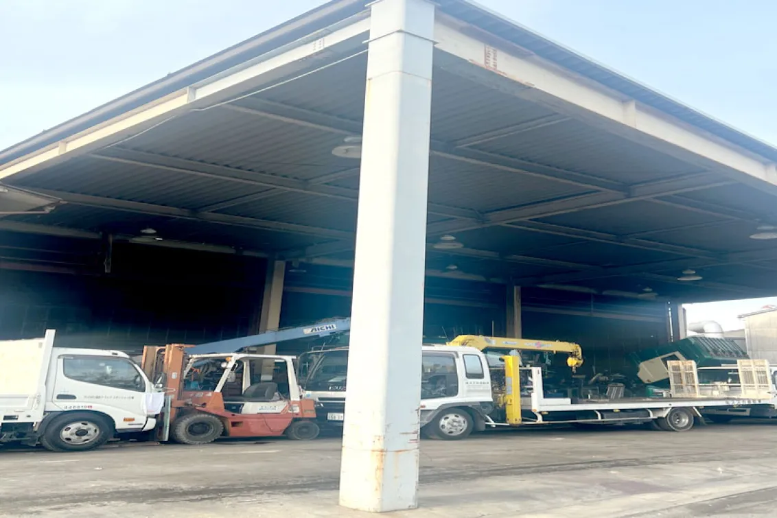 有限会社スズカ自動車_整備工場_工場外観