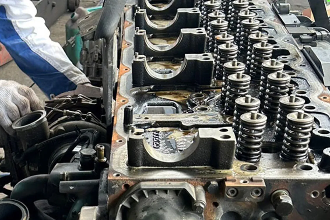 有限会社スズカ自動車_整備工場_エンジン修理