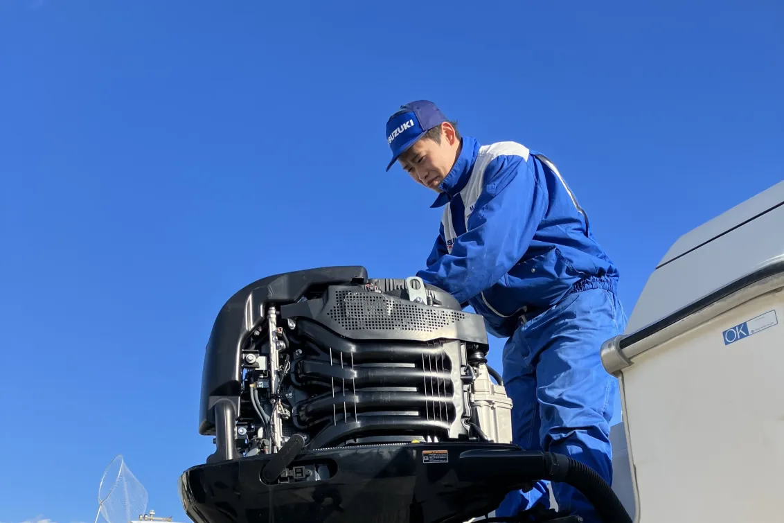 株式会社スズキマリン_本社_整備風景