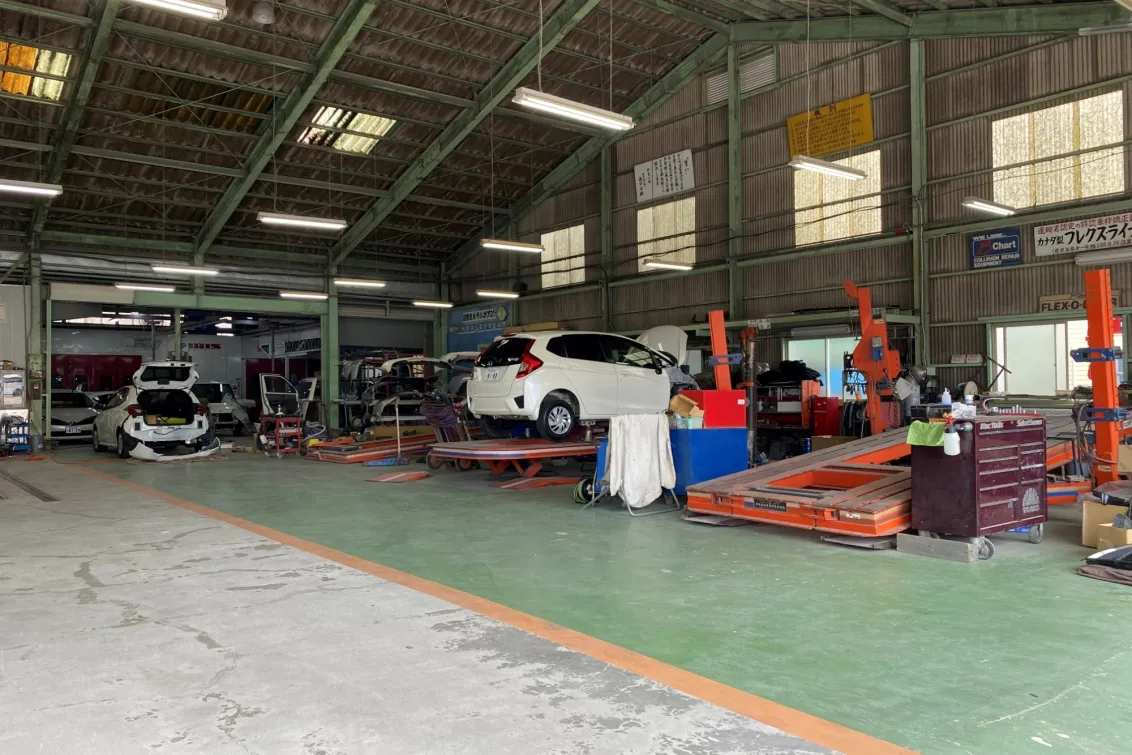 株式会社谷口工研_店舗内装2