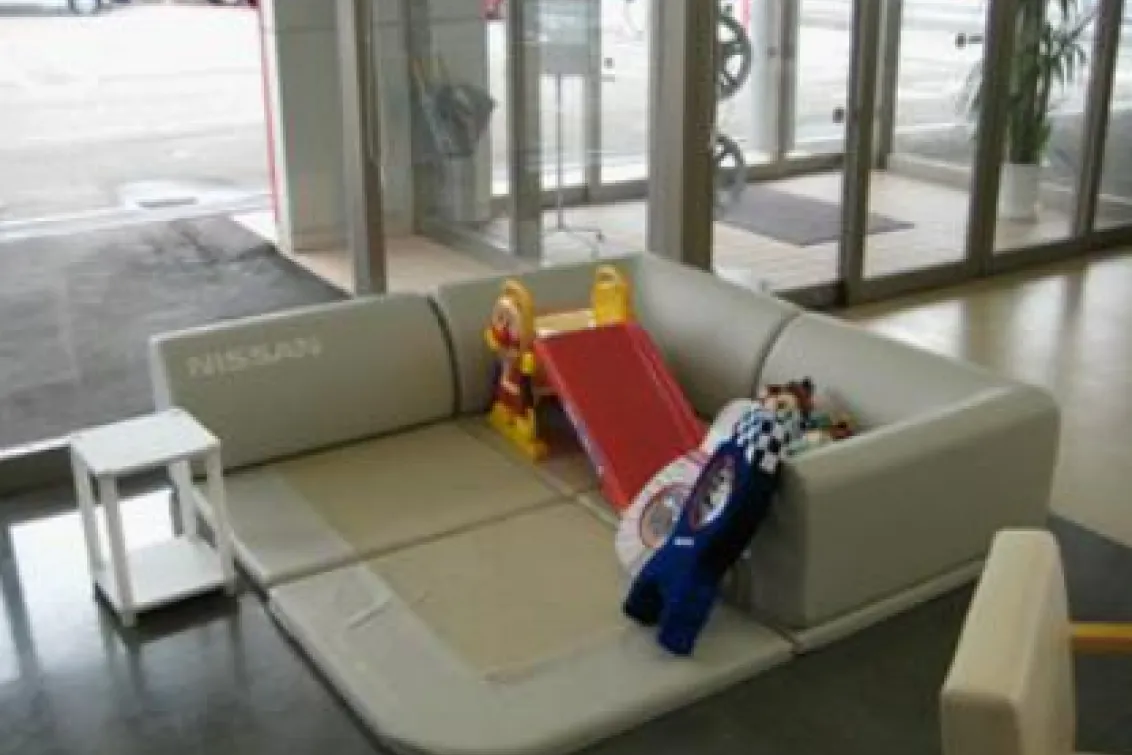 羽後日産モーター_湯沢店_店舗内装