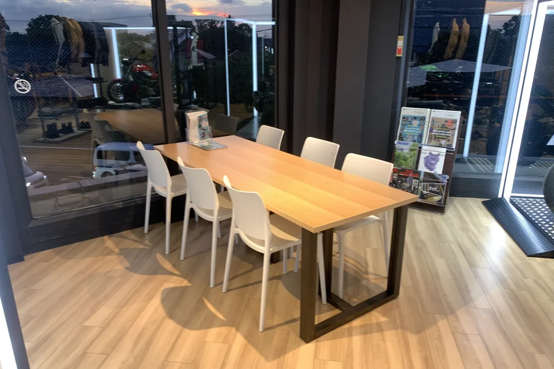 株式会社ビー・フリー_カワサキプラザ松戸_店内5