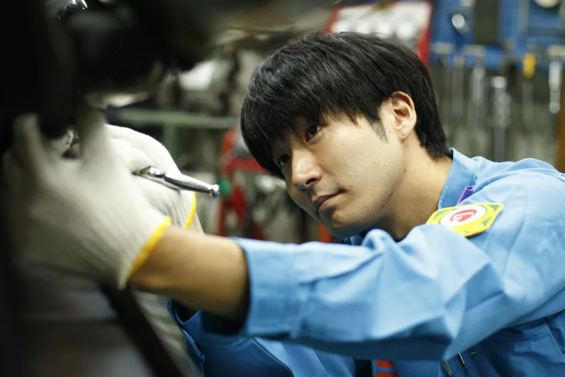株式会社レッドバロン_堺店_整備士