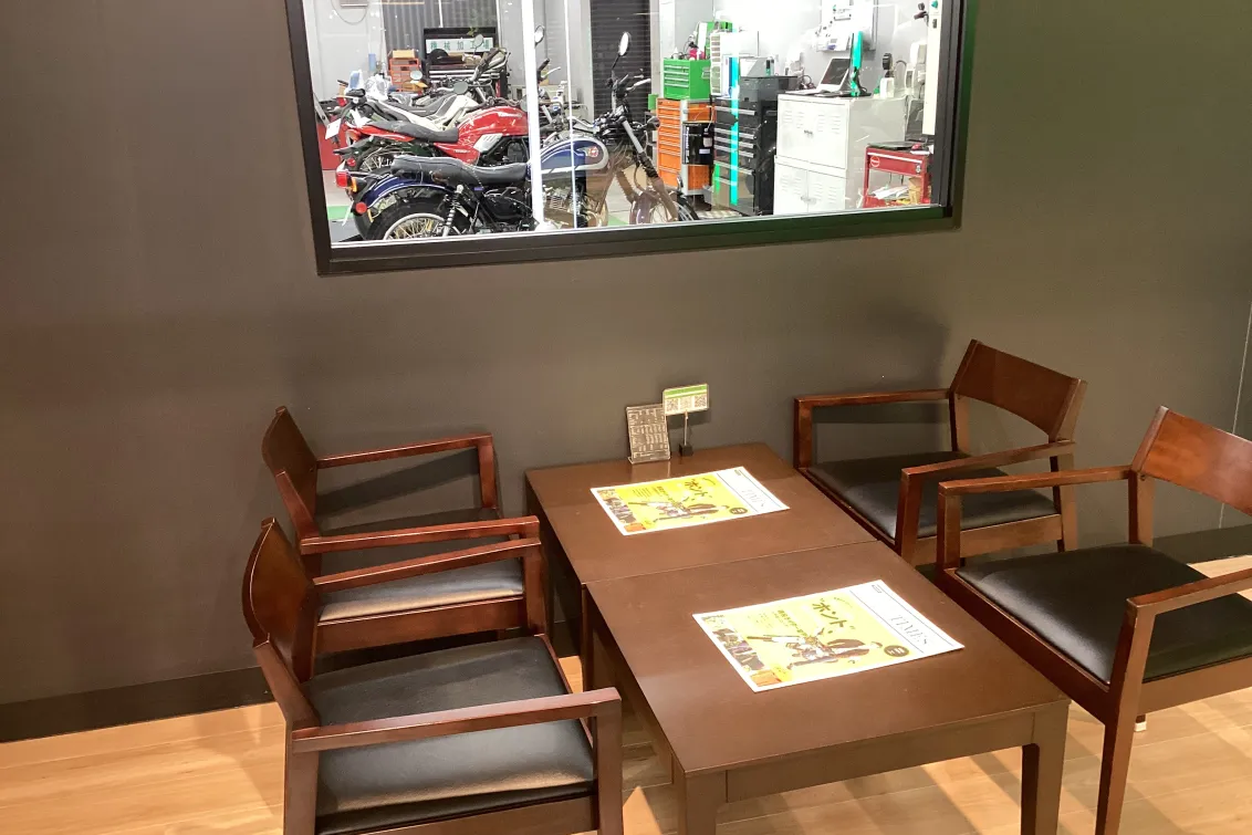 株式会社ビー・フリー_カワサキプラザ船橋_店内4