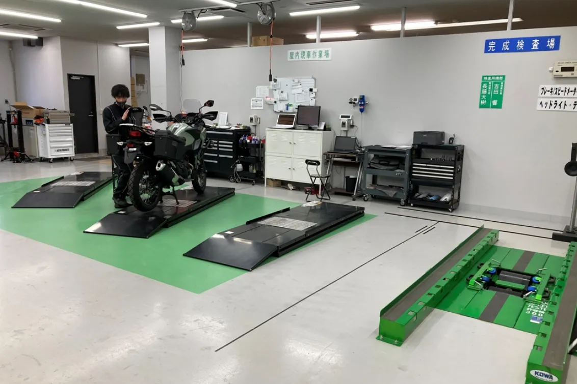 株式会社ビー・フリー_カワサキプラザ船橋_整備工場1