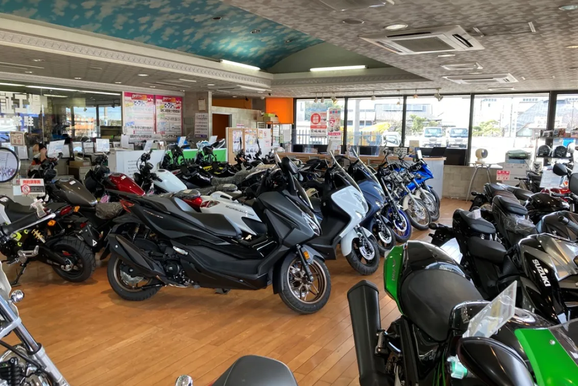 株式会社ビー・フリー_ビーフリー柏インター店_店内2