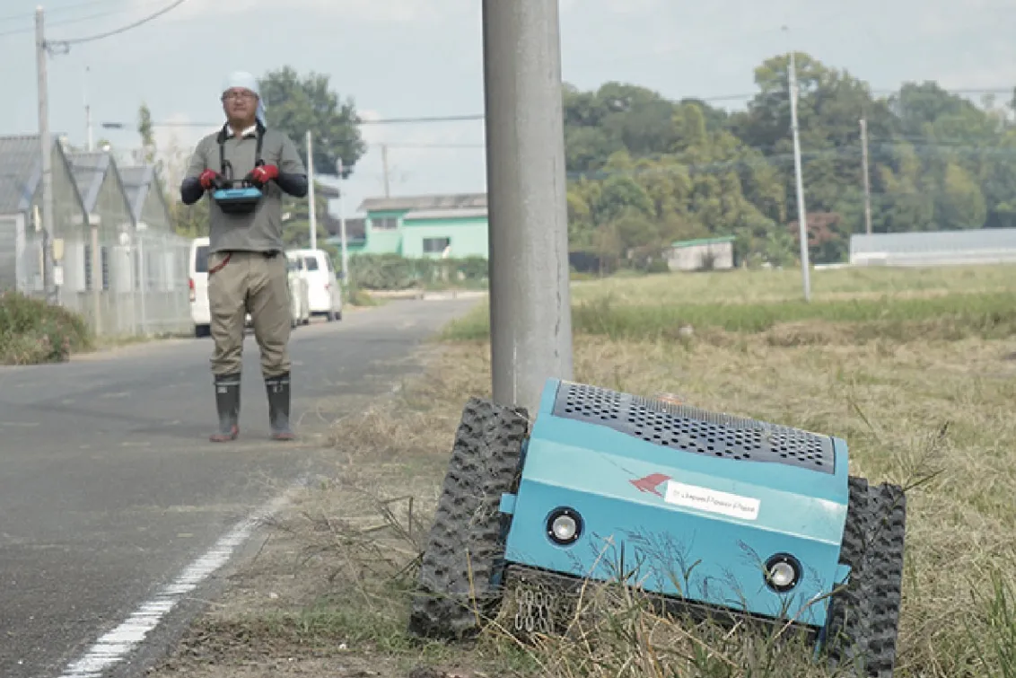 ラジコン式草刈機のテスト運転