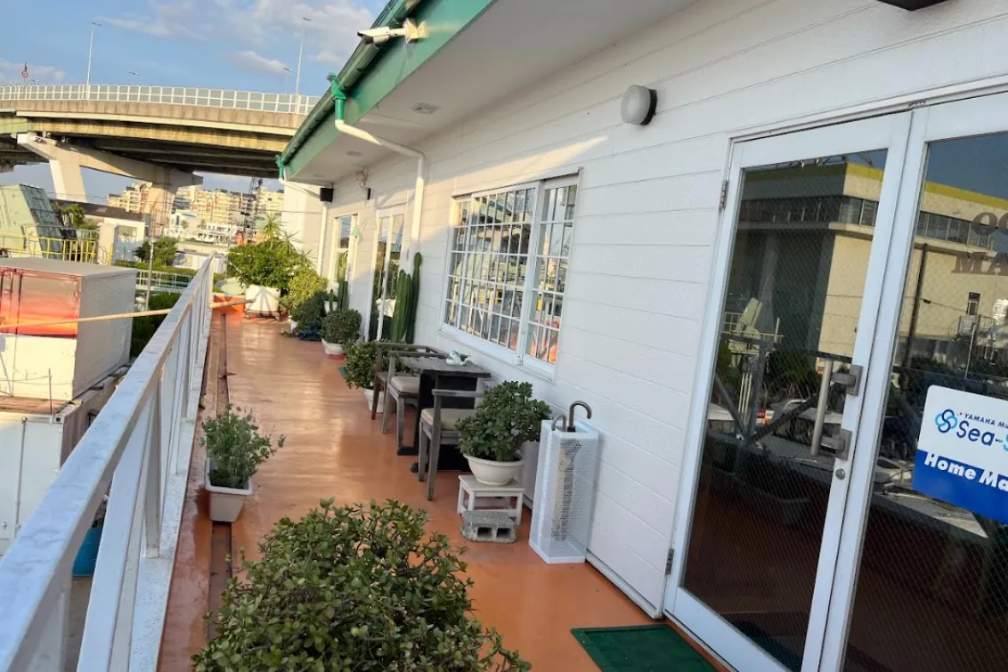 オーシャンマリン株式会社_阪南マリーナ_事務所