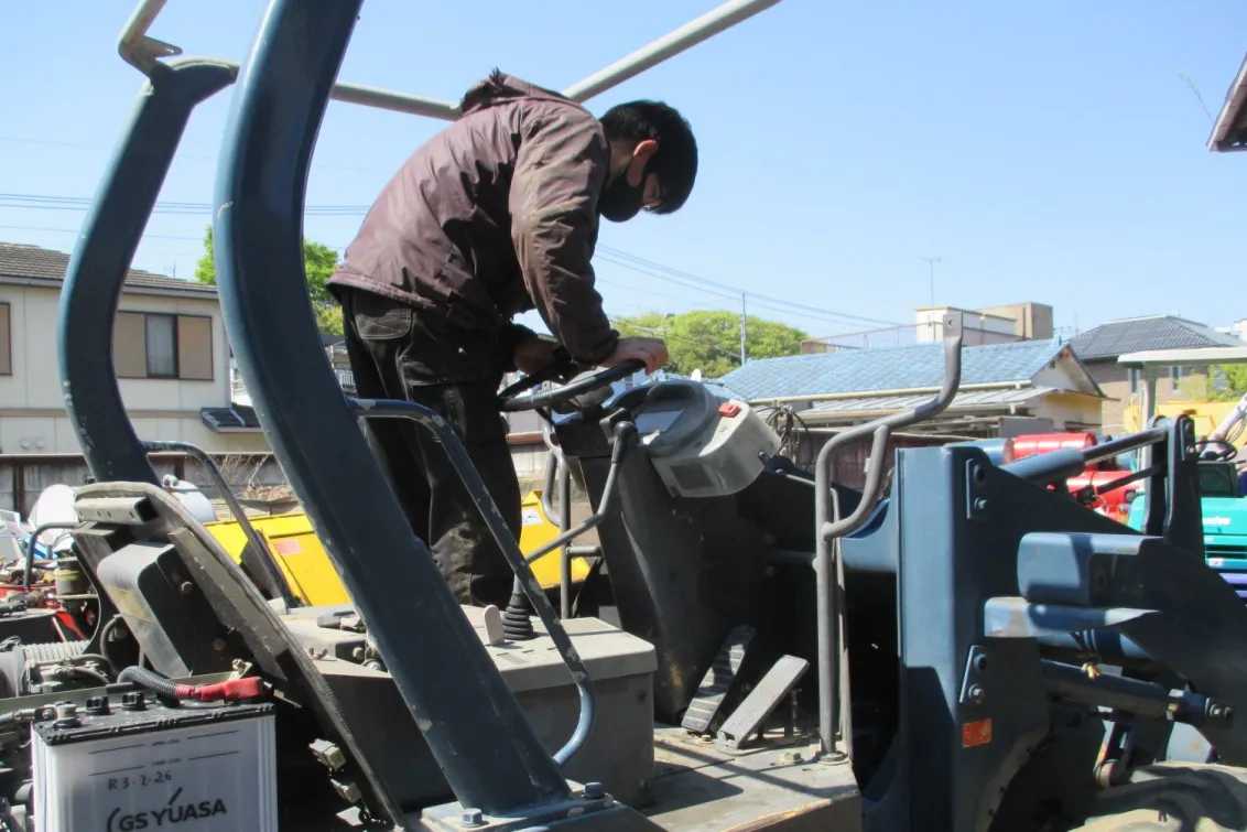 昭和車輌株式会社_本社_整備風景