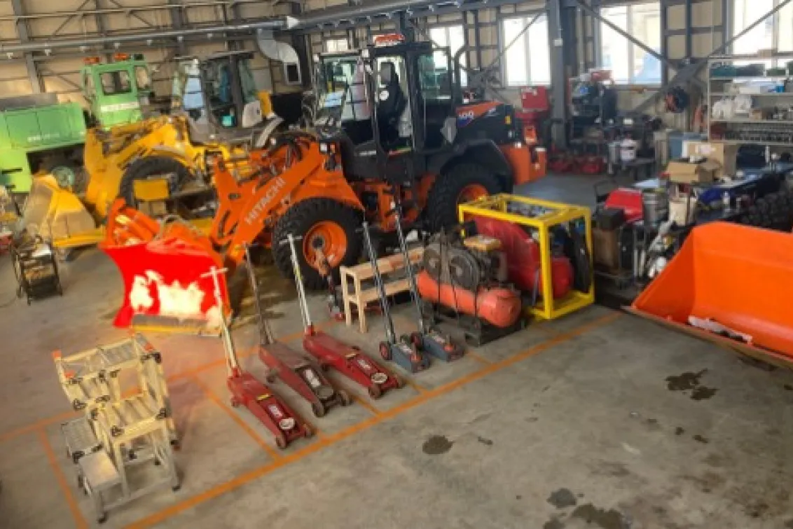 北海道川崎建機株式会社_名寄支店_工場内