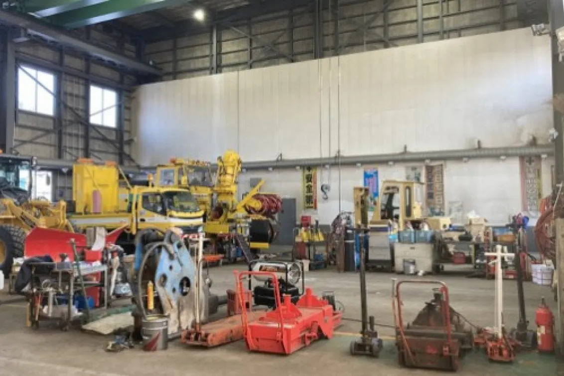 北海道川崎建機株式会社_帯広支店_工場内