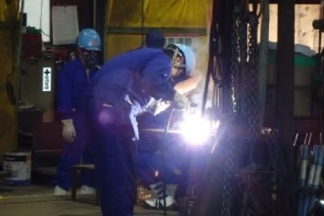 北海道川崎建機株式会社_滝川営業所_整備風景