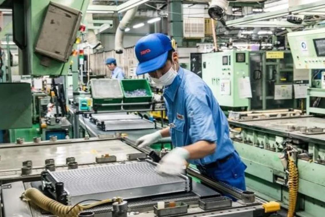 株式会社ティラド_名古屋製作所_作業