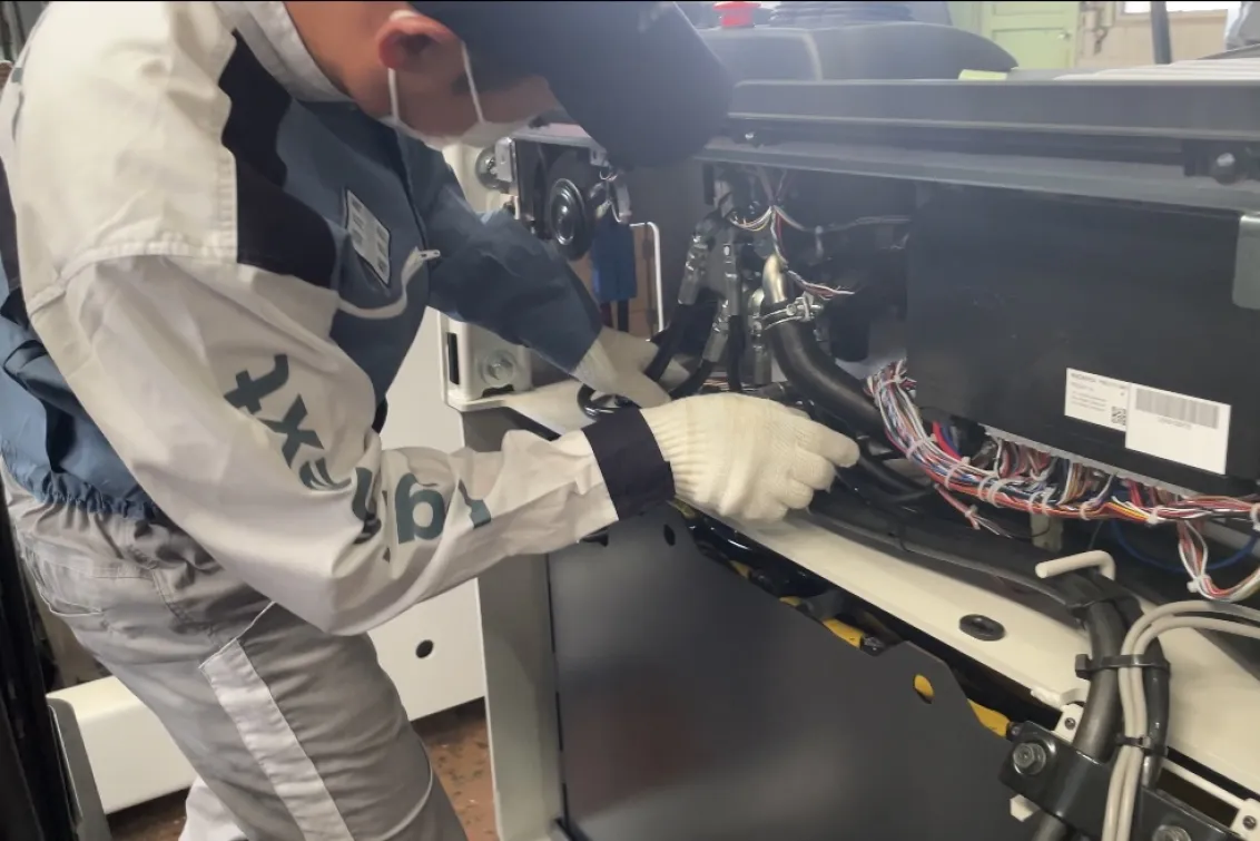 ニチユ製フォークリフト_日輸工業_整備作業