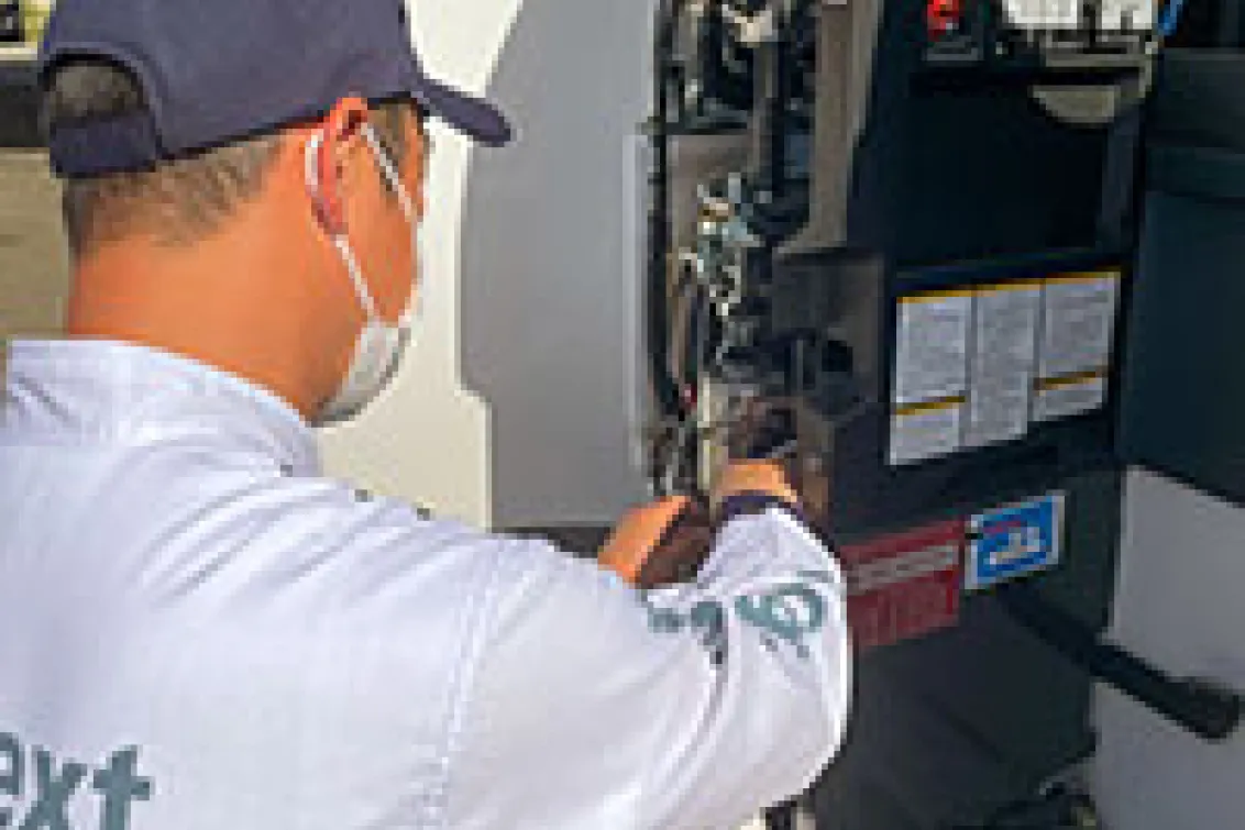 ニチユ製フォークリフト_日輸工業_整備作業2