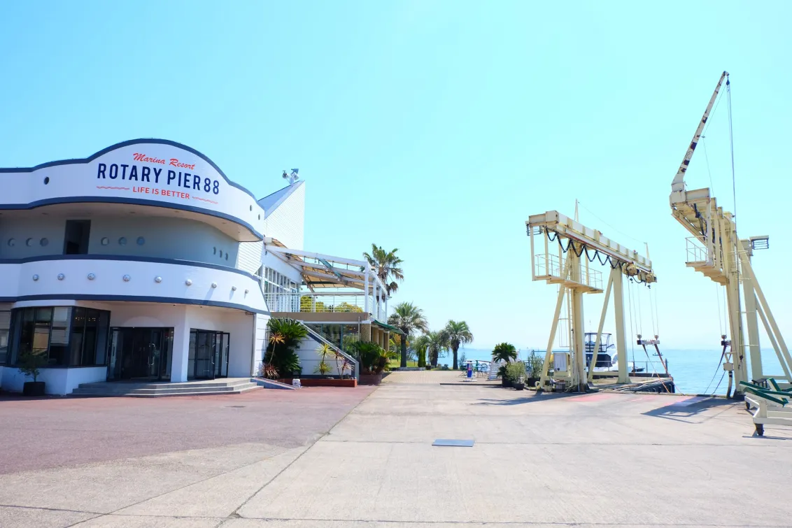 エルアイビーリゾート株式会社_LIBボートメカニック部門_マリーナリゾートロータリーピア88