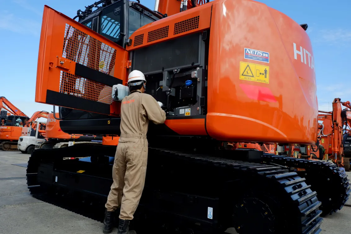 日立建機日本株式会社_東北支社_南東北支店_郡山営業所_整備風景