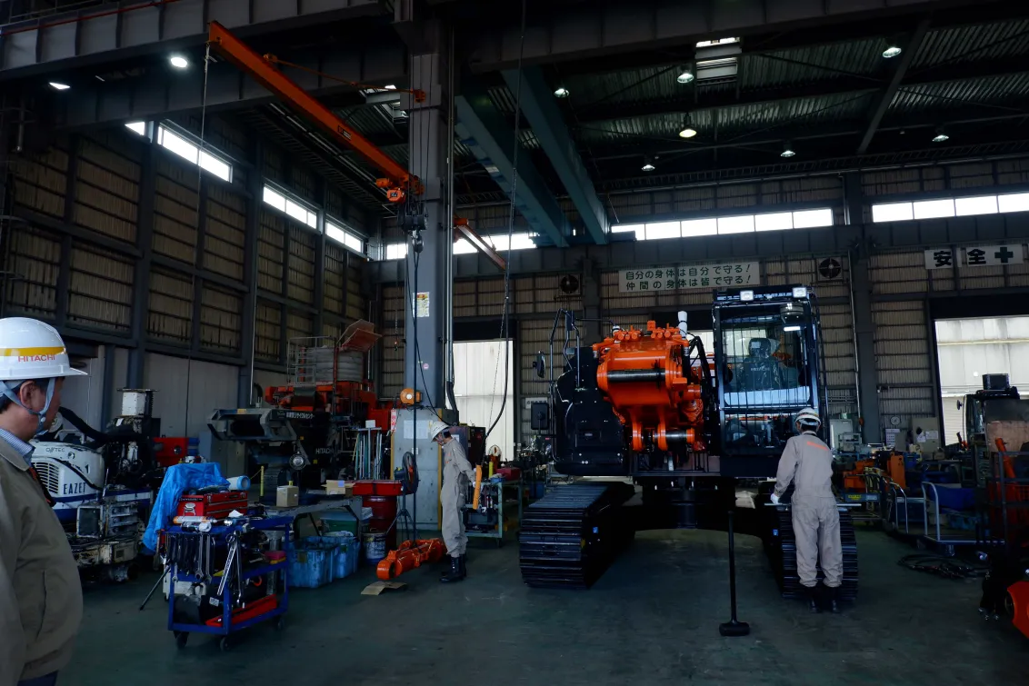 日立建機日本株式会社_中部支社 北陸飛騨支店_富山営業所_作業風景