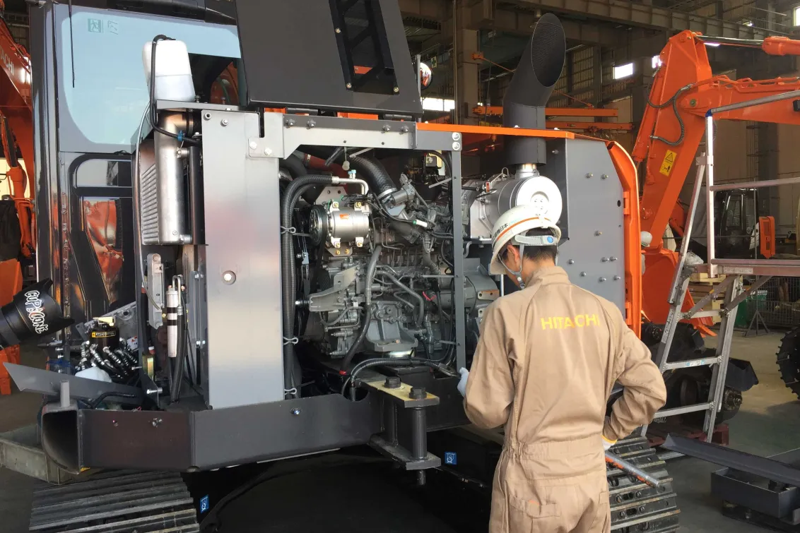 日立建機日本株式会社_中部支社_北陸飛騨支店_飛騨古川営業所_作業風景