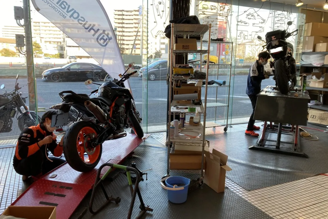 株式会社ビー・フリー_KTM千葉／ハスクバーナ・モーターサイクルズ千葉_整備工場2
