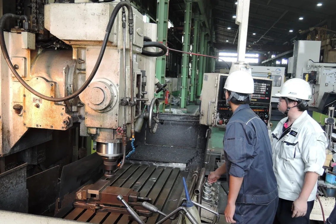 アミノ加工課　作業の様子