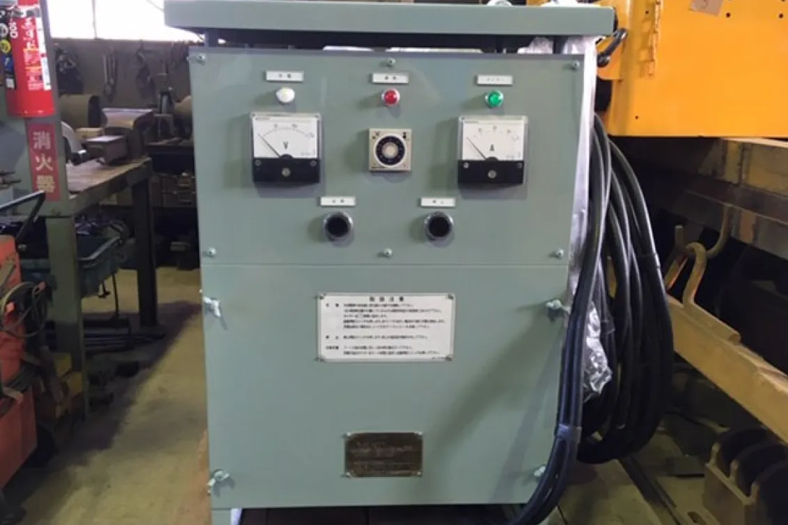 ケンサンリース株式会社_津久井機械センター_バッテリー機関車・サーボロコ3