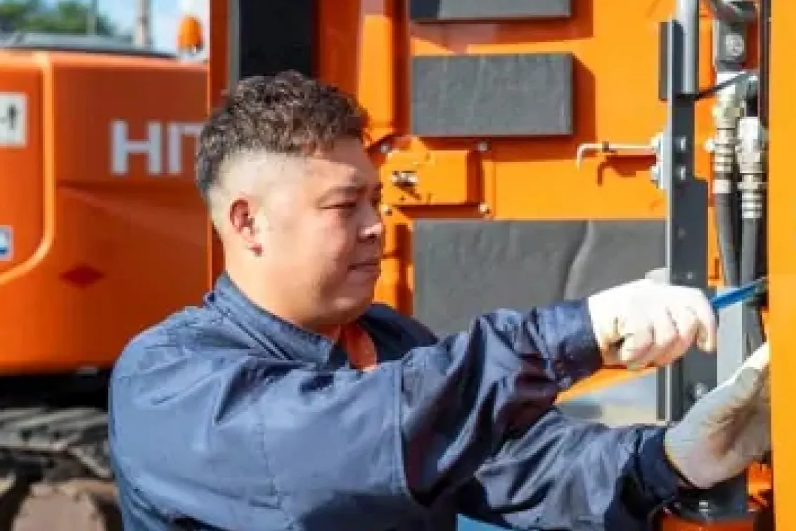 株式会社泉リース_作業風景