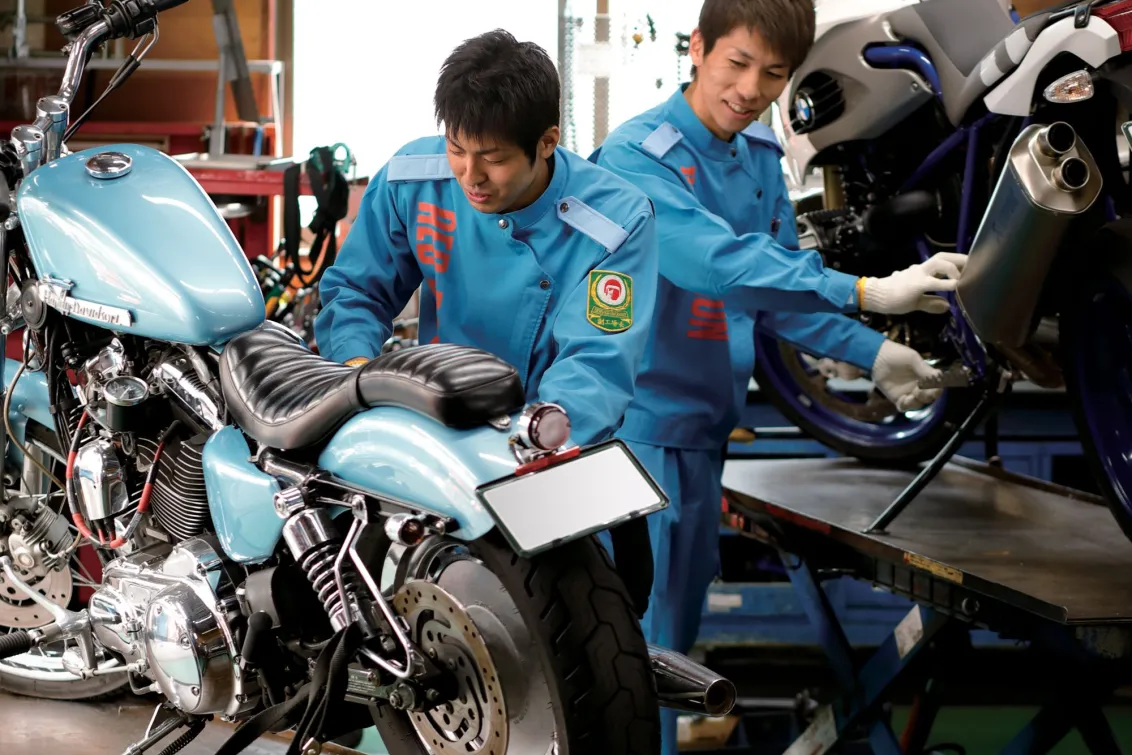 株式会社レッドバロン_高松店_整備士