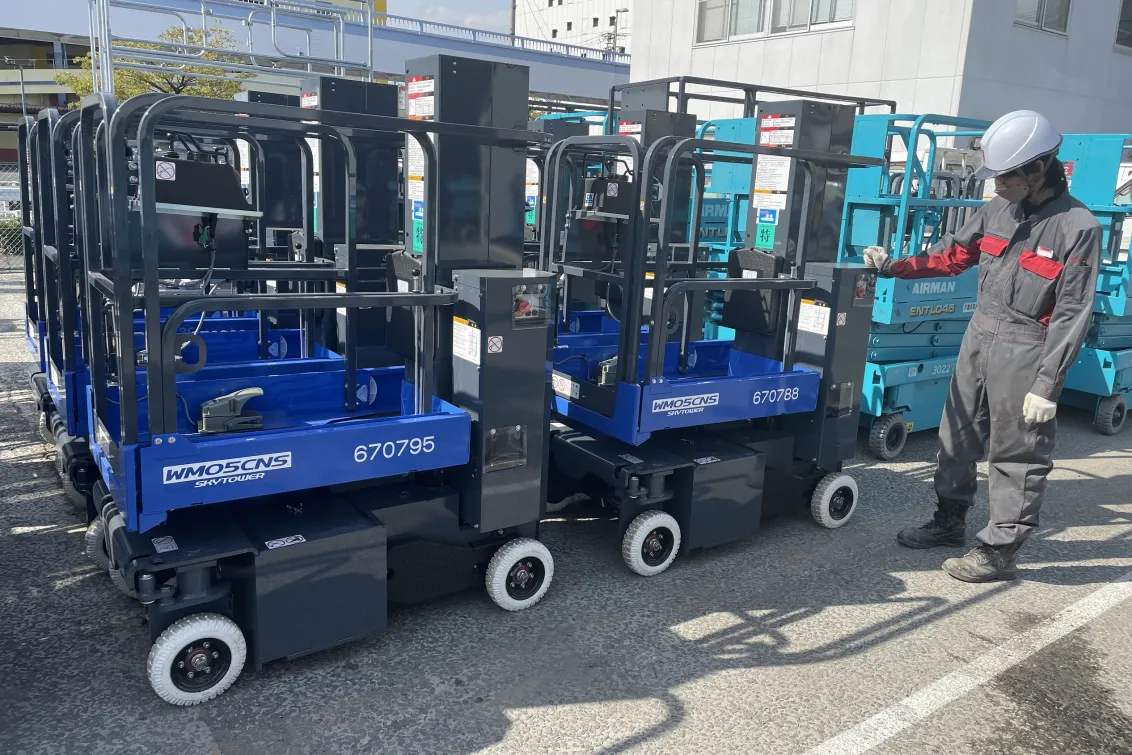 株式会社東海大阪レンタル_春日井営業所_整備風景