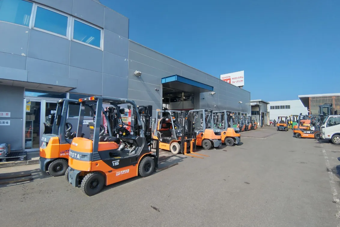 トヨタＬ＆Ｆ新潟株式会社_本社_建機