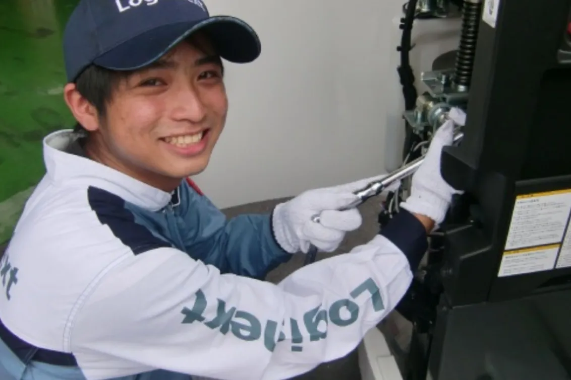 ロジスネクストジャパン_整備風景