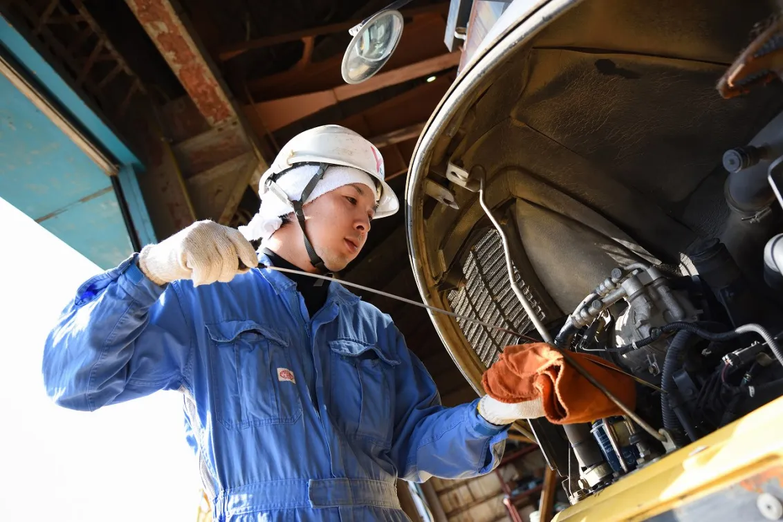 株式会社ヨシカワ_武生センター_整備風景