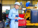 西尾レントオール 整備士 作業風景 建機整備