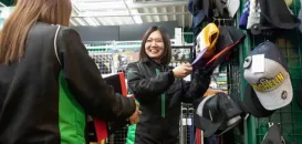 株式会社２りんかんイエローハット　バイク　背景