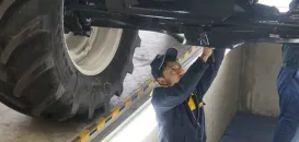 日本ニューホランド株式会社　作業背景