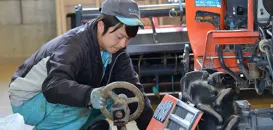 株式会社北陸近畿クボタ　作業背景