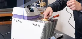 田中科学機器製作株式会社　作業背景